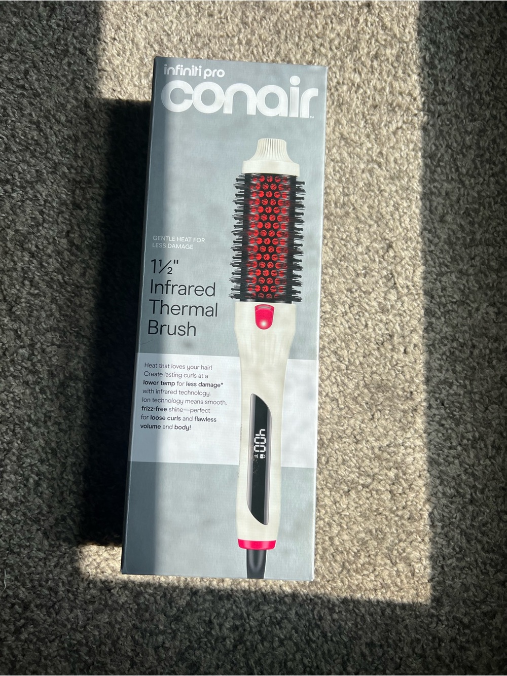 Conair InfinitiPro 1.5" Infrared Thermal Brush - White and Red